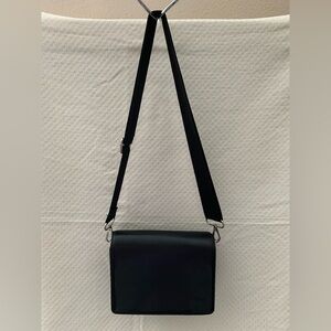 EUC Forever 21 Black Crossbody Bag